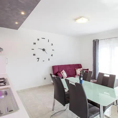 Apartament With A Parking Space Podstrana, Split - 11699 Podstrana